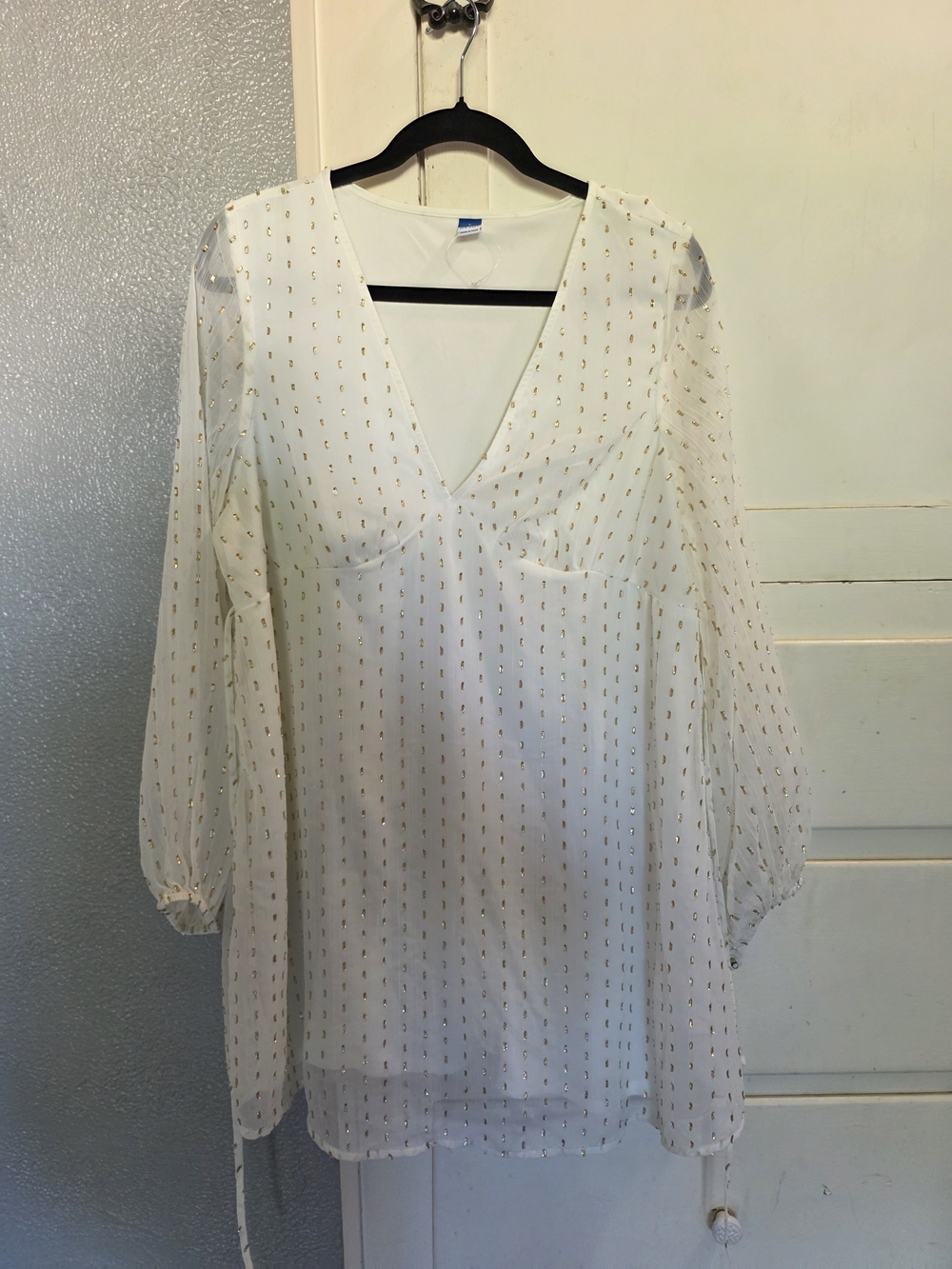 Old Navy Cream V-Neck Tunic with Gold Dot Detailing